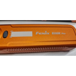 Fenix E06R Pro Taschenlampe mit Fehlgravur