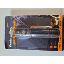 Fenix E35 V3.0 LED Taschenlampe mit beschädigter...